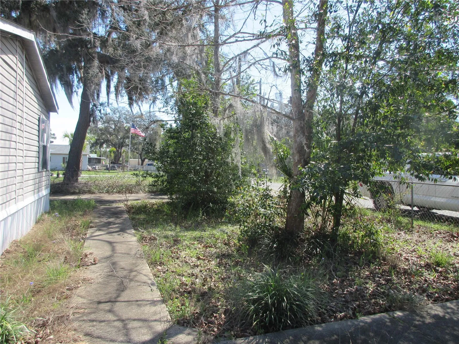 18601 SE 24th Lane Ocklawaha FL 32179