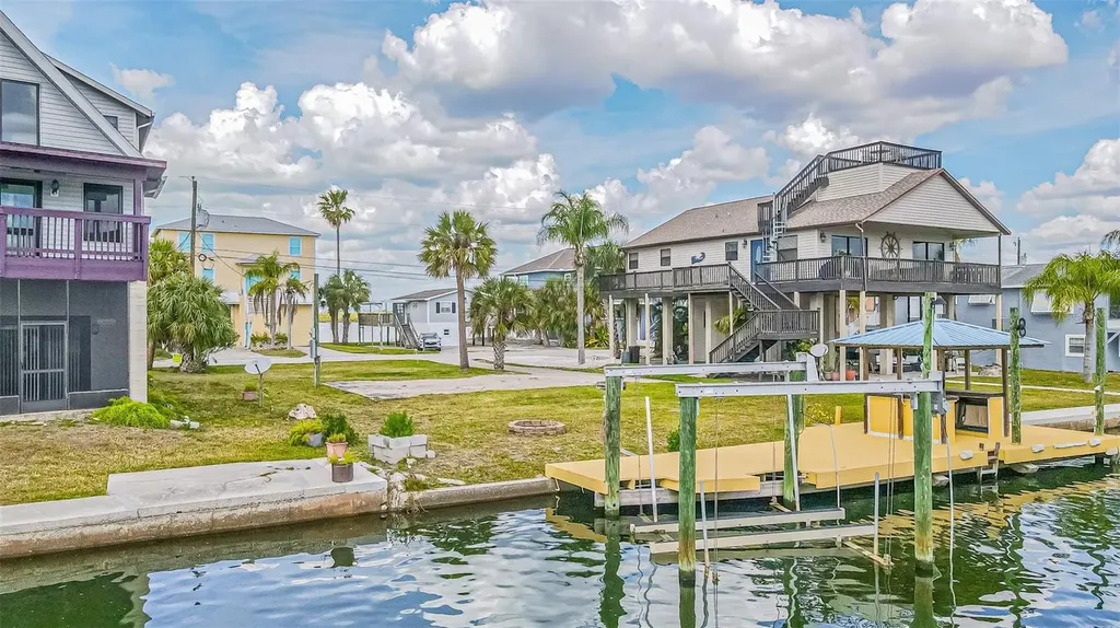 6436 Driftwood Drive Hudson FL 34667