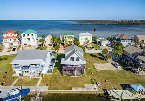 6436 Driftwood Drive Hudson FL 34667