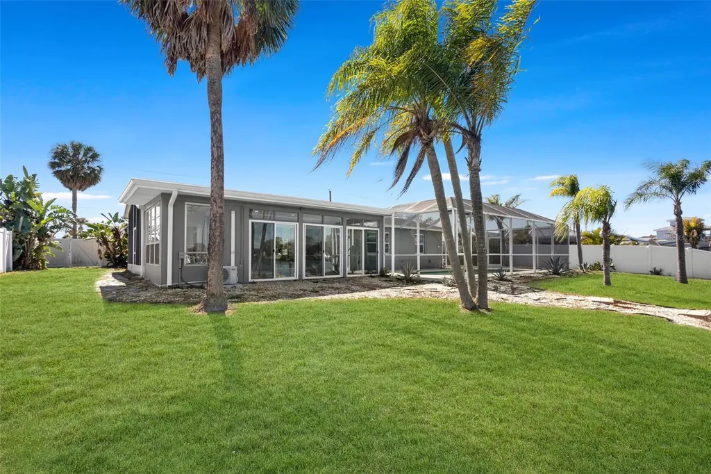 729 Spanish Main Drive Apollo Beach FL 33572