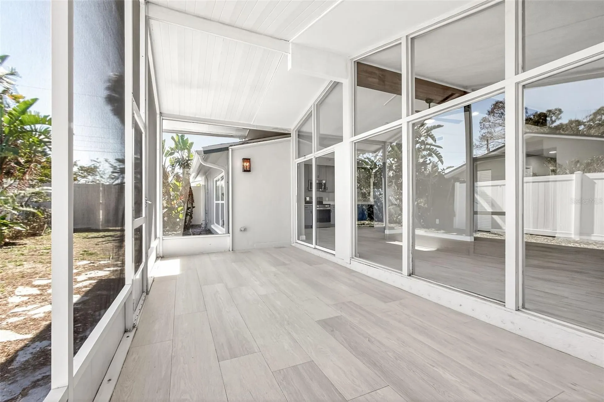 729 Spanish Main Drive Apollo Beach FL 33572