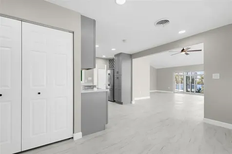 729 Spanish Main Drive Apollo Beach FL 33572