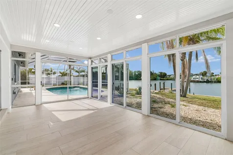 729 Spanish Main Drive Apollo Beach FL 33572