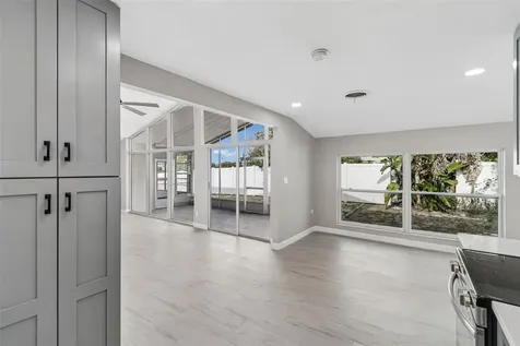729 Spanish Main Drive Apollo Beach FL 33572
