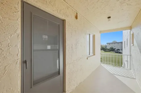 4143 Heron Way Bradenton FL 34205