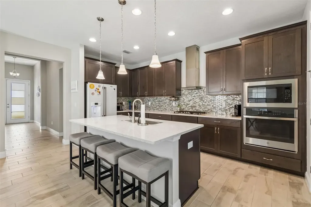 12453 Horseshoe Bend Drive Lithia FL 33547