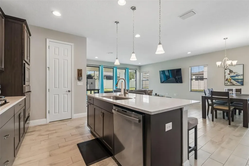 12453 Horseshoe Bend Drive Lithia FL 33547