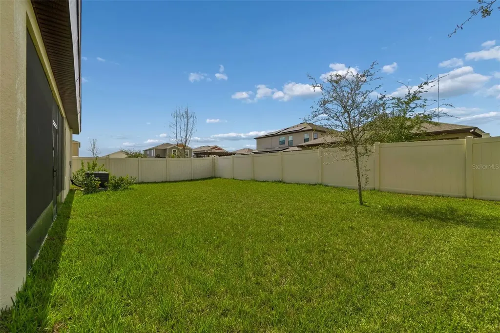 12453 Horseshoe Bend Drive Lithia FL 33547
