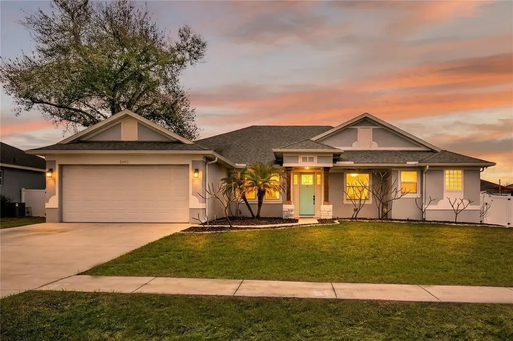 36452 Grand Island Oaks Circle Grand Island FL 32735