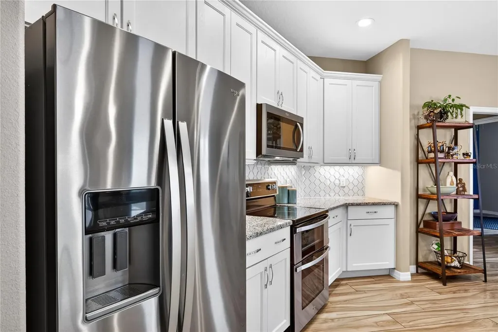 36452 Grand Island Oaks Circle Grand Island FL 32735