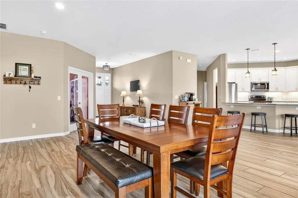36452 Grand Island Oaks Circle Grand Island FL 32735