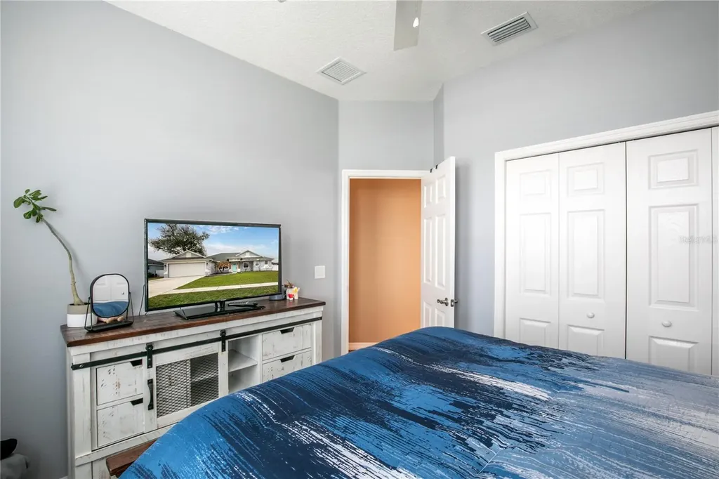 36452 Grand Island Oaks Circle Grand Island FL 32735