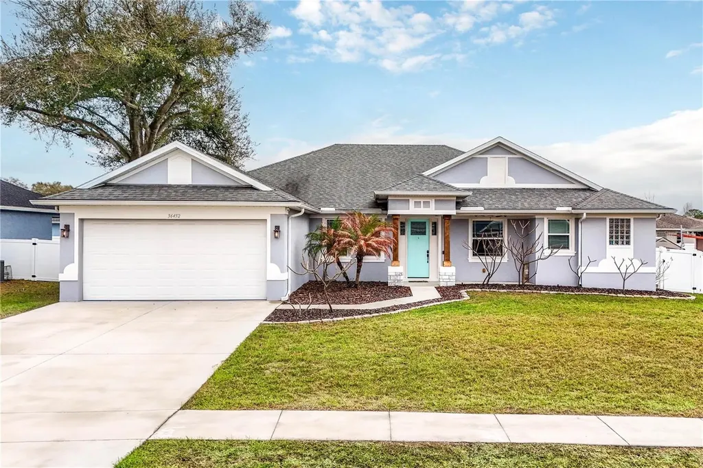 36452 Grand Island Oaks Circle Grand Island FL 32735