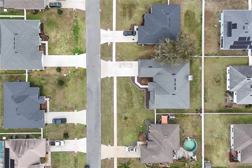 36452 Grand Island Oaks Circle Grand Island FL 32735