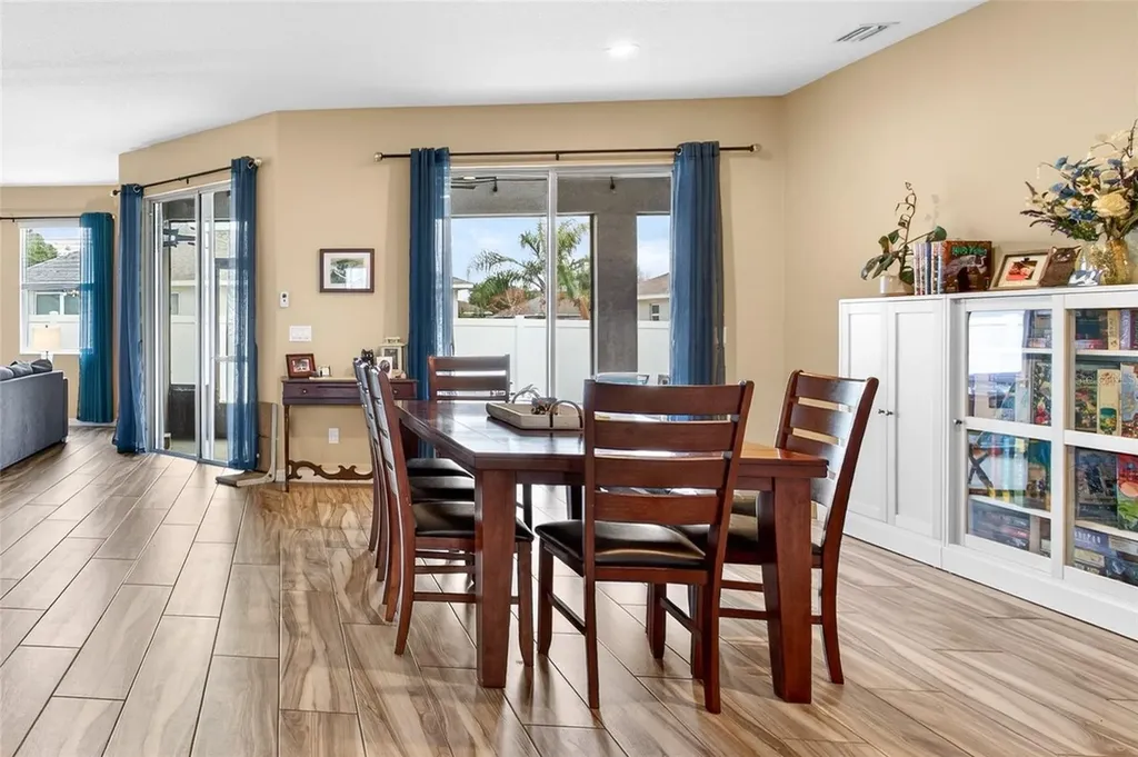 36452 Grand Island Oaks Circle Grand Island FL 32735