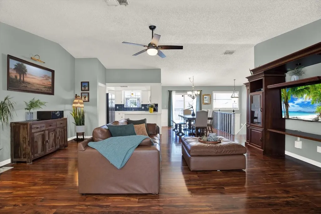 4941 Cardinal Trail Palm Harbor FL 34683