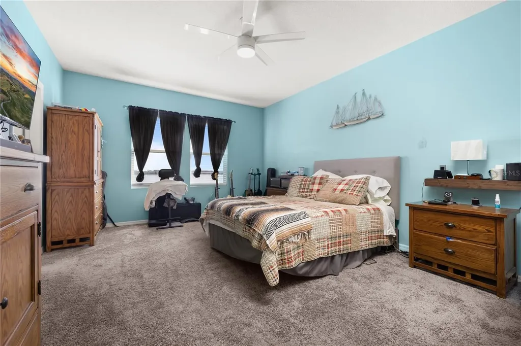 395 Blue Cypress Drive Groveland FL 34736