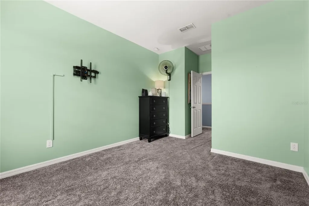 395 Blue Cypress Drive Groveland FL 34736