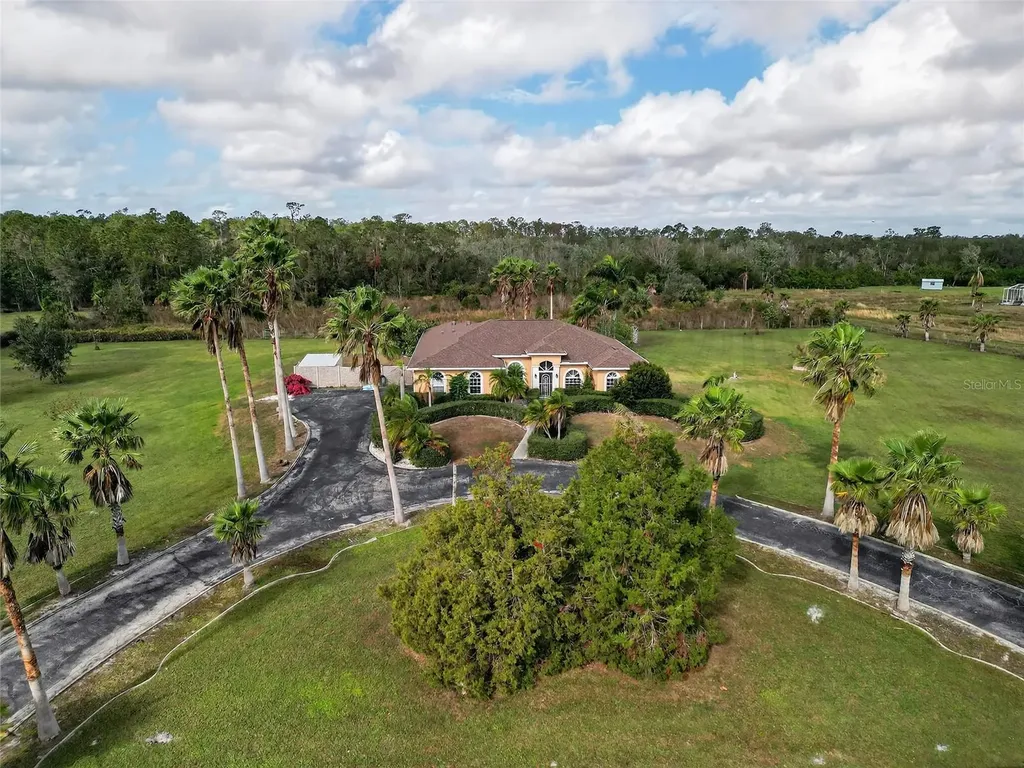952 Bel Air Star Parkway Sarasota FL 34240