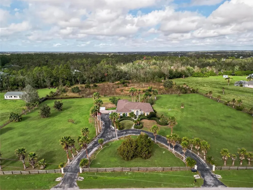 952 Bel Air Star Parkway Sarasota FL 34240