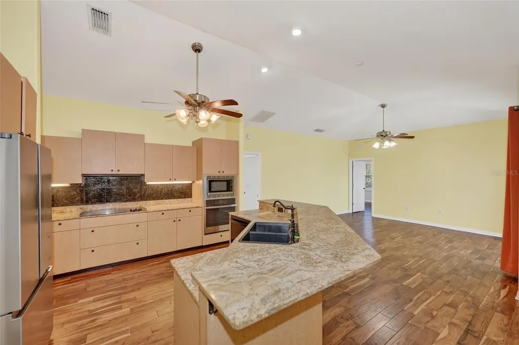 952 Bel Air Star Parkway Sarasota FL 34240