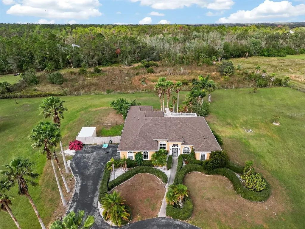 952 Bel Air Star Parkway Sarasota FL 34240