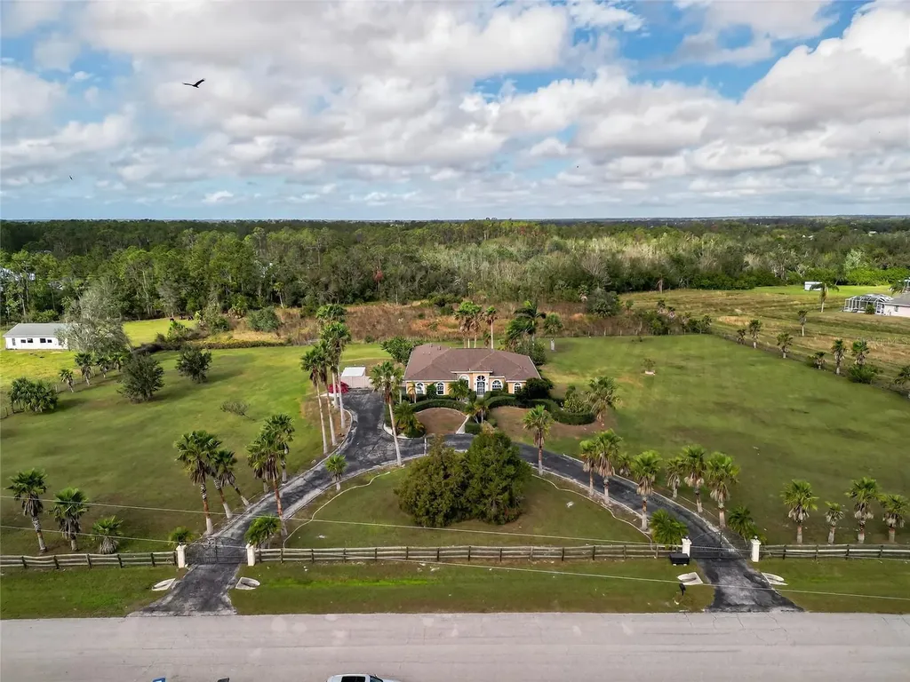 952 Bel Air Star Parkway Sarasota FL 34240