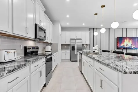 9179 Breeze Mist Terrace Davenport FL 33897