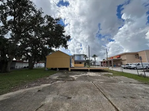 1871 S Ridgewood Avenue South Daytona FL 32119