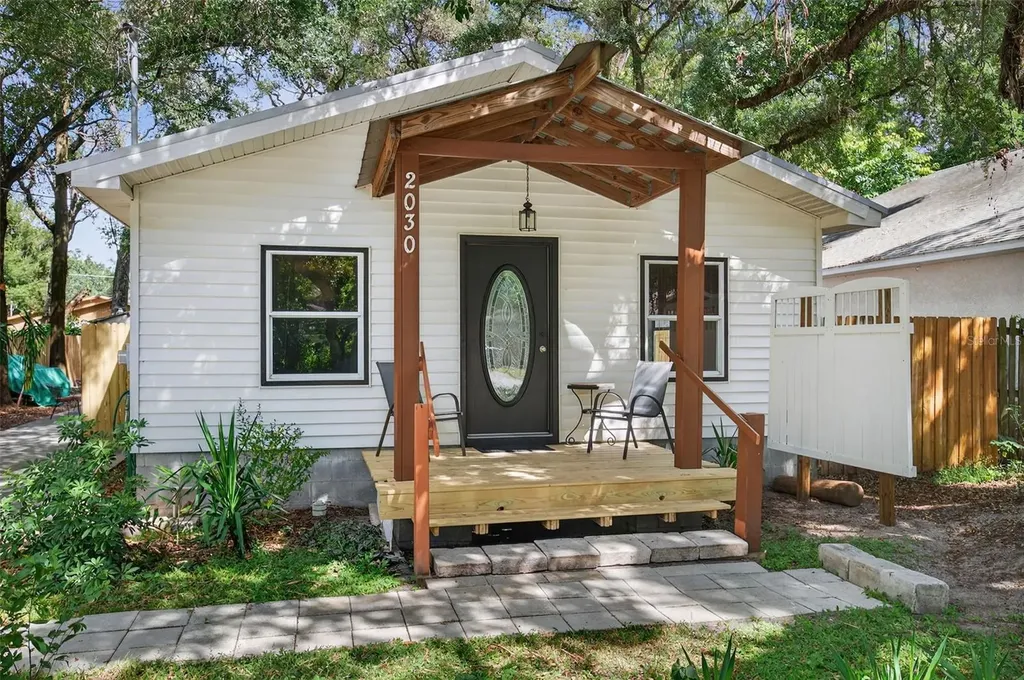 2030 E New Orleans Avenue Tampa FL 33610