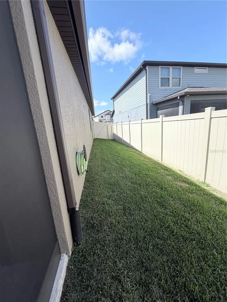 7616 Yale Harbor Drive Wesley Chapel FL 33545