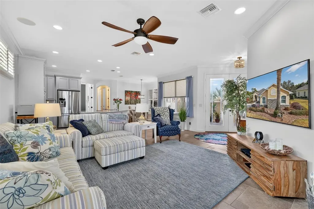 8124 Bridgeport Bay Circle Mount Dora FL 32757