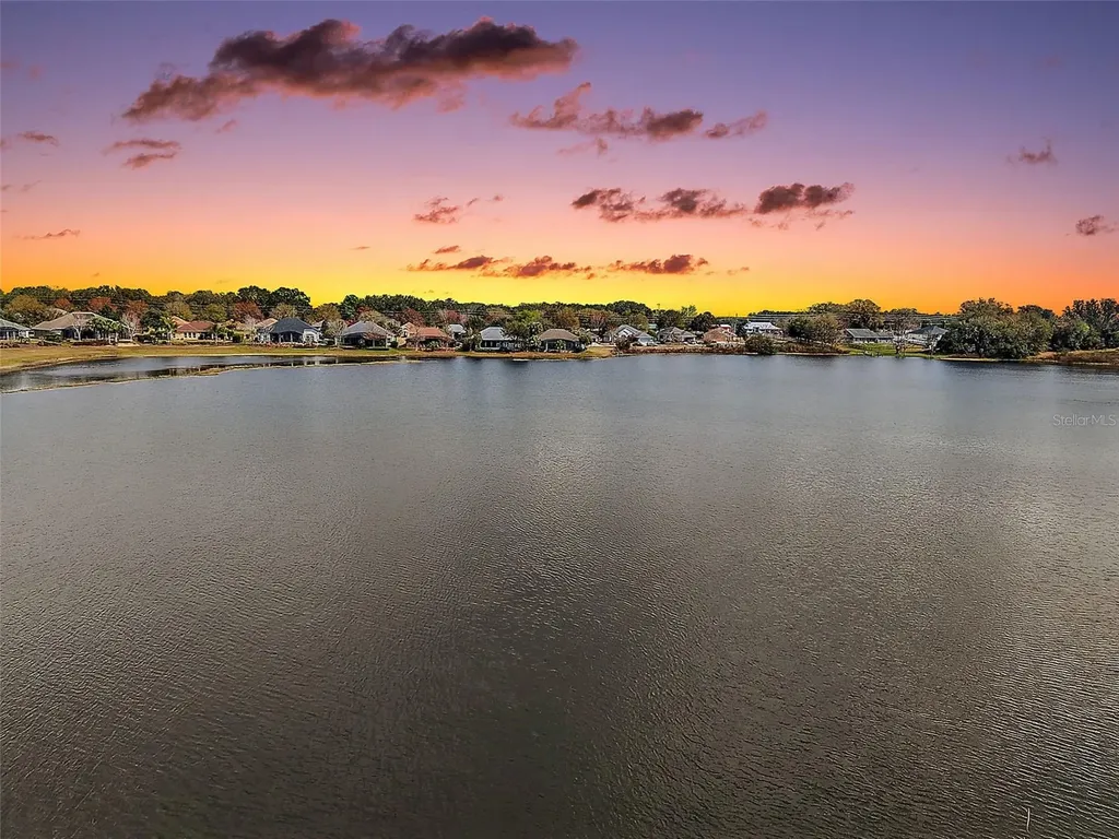 8124 Bridgeport Bay Circle Mount Dora FL 32757