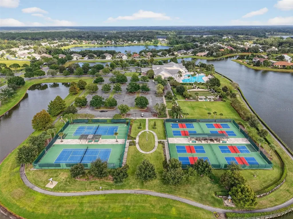 8124 Bridgeport Bay Circle Mount Dora FL 32757