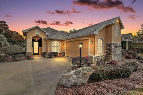 8124 Bridgeport Bay Circle Mount Dora FL 32757