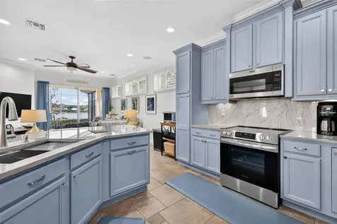 8124 Bridgeport Bay Circle Mount Dora FL 32757