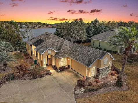 8124 Bridgeport Bay Circle Mount Dora FL 32757