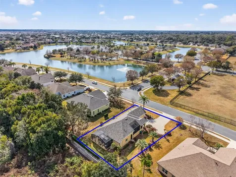 8124 Bridgeport Bay Circle Mount Dora FL 32757