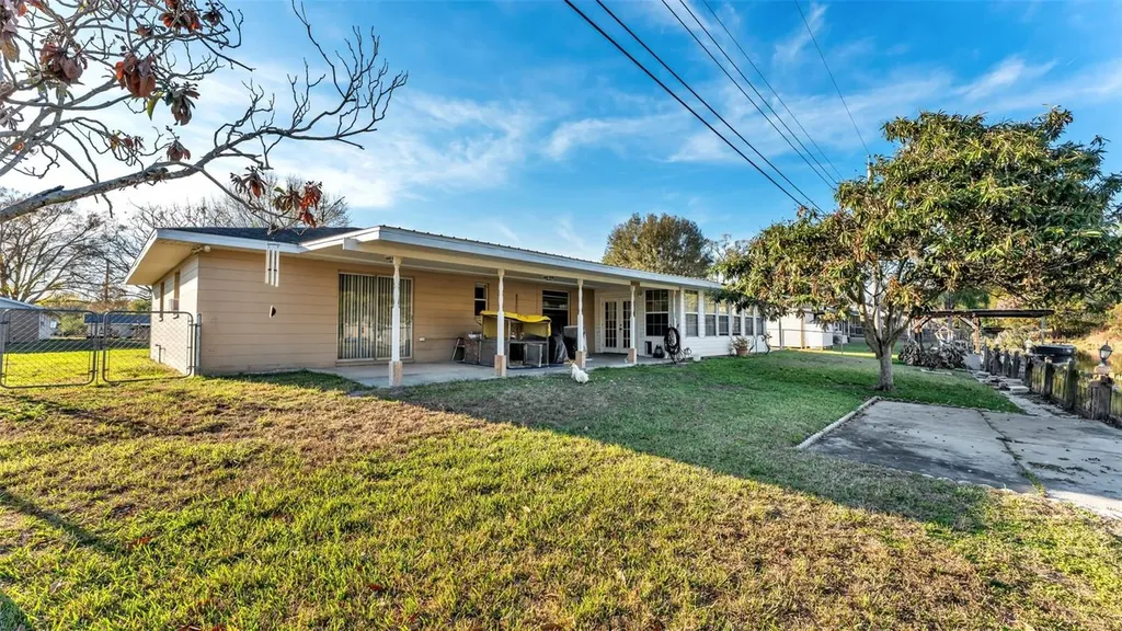 5717 Lake Grove Drive Lakeland FL 33809