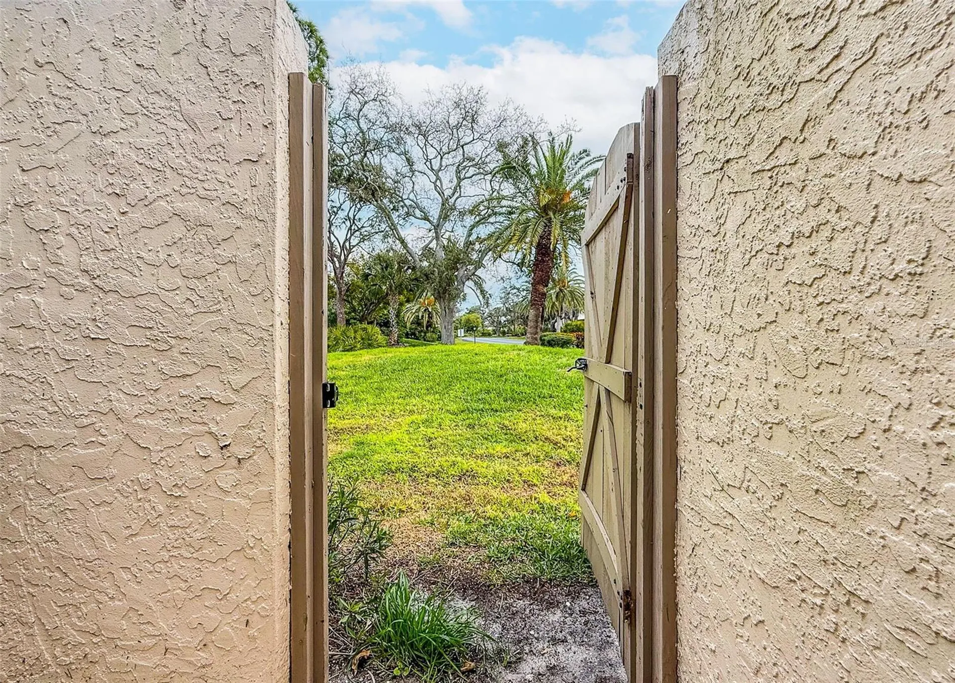 509 Lakeside Drive Bradenton FL 34210