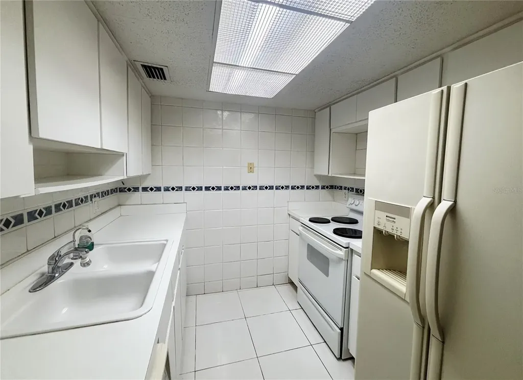 4718 Christa Court Tampa FL 33614