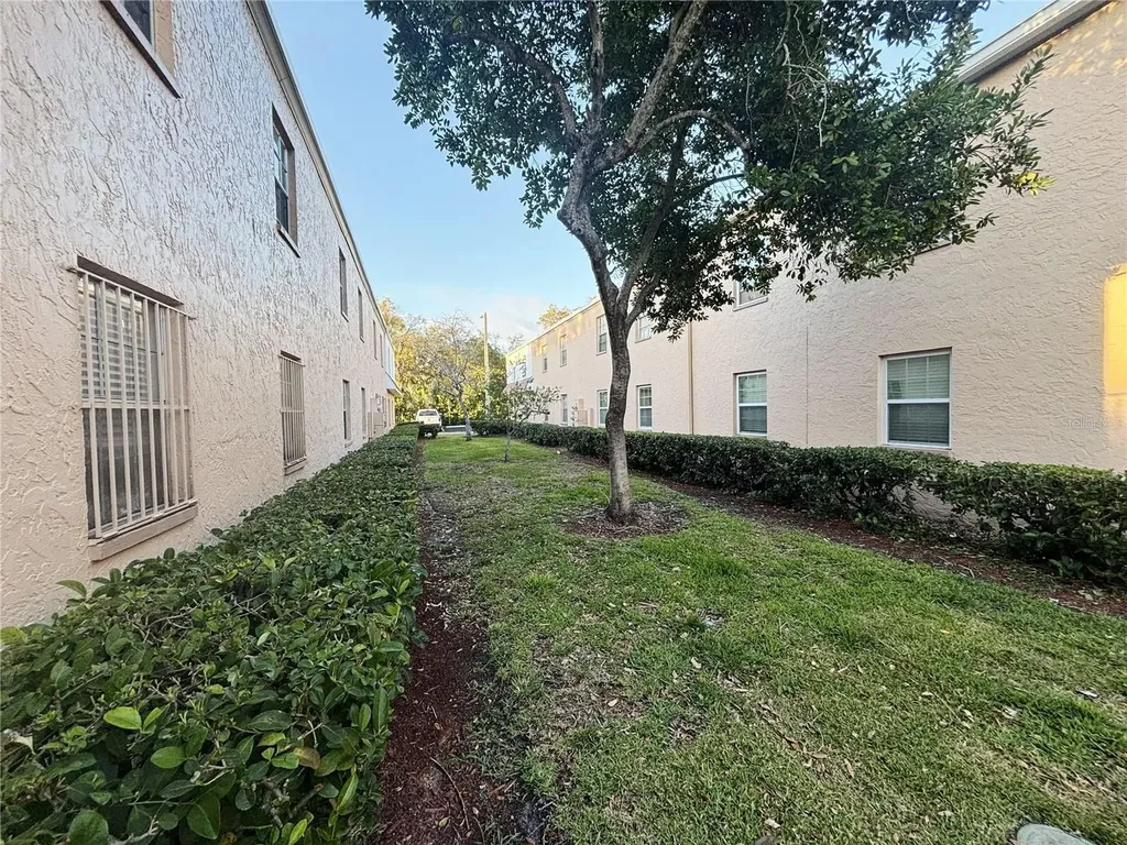 4718 Christa Court Tampa FL 33614