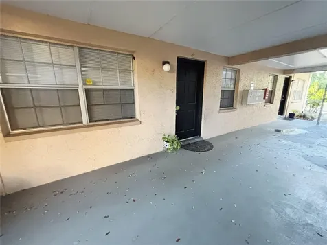 4718 Christa Court Tampa FL 33614