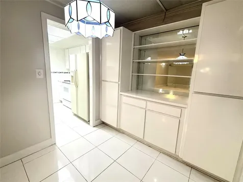 4718 Christa Court Tampa FL 33614