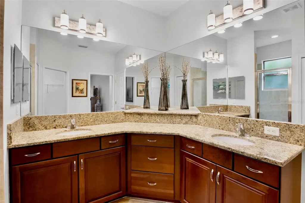 7608 Rio Bella Bradenton FL 34201