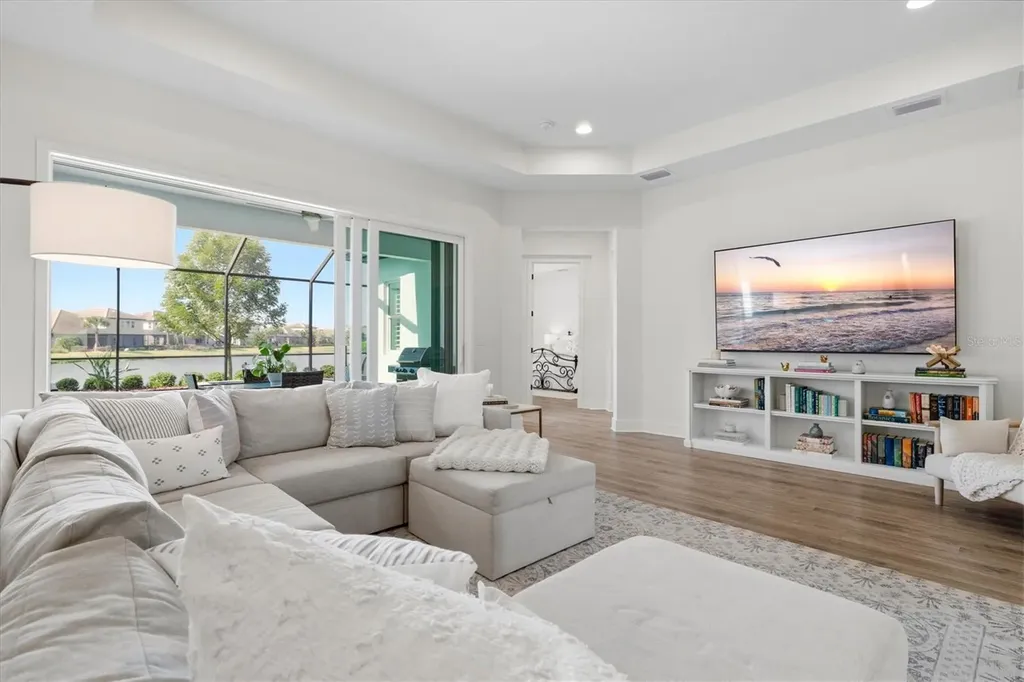 6152 Lungo Lago Drive Sarasota FL 34241