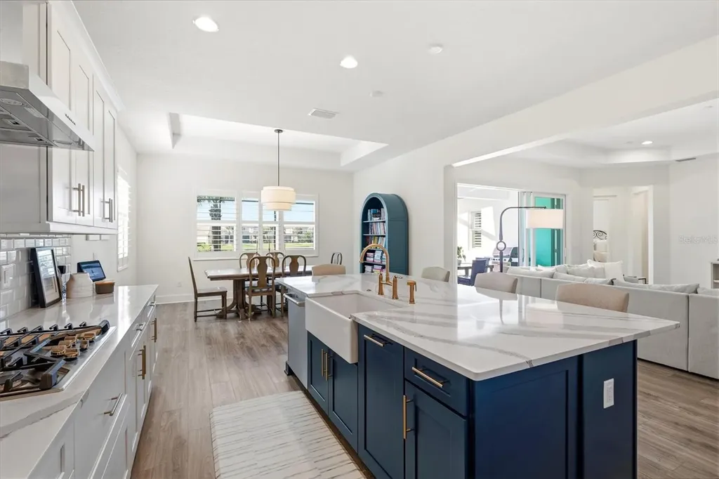 6152 Lungo Lago Drive Sarasota FL 34241