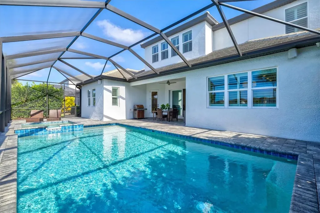 6152 Lungo Lago Drive Sarasota FL 34241