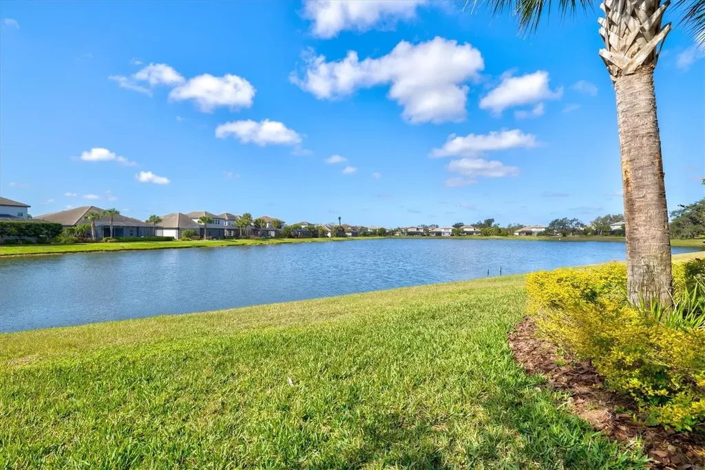 6152 Lungo Lago Drive Sarasota FL 34241