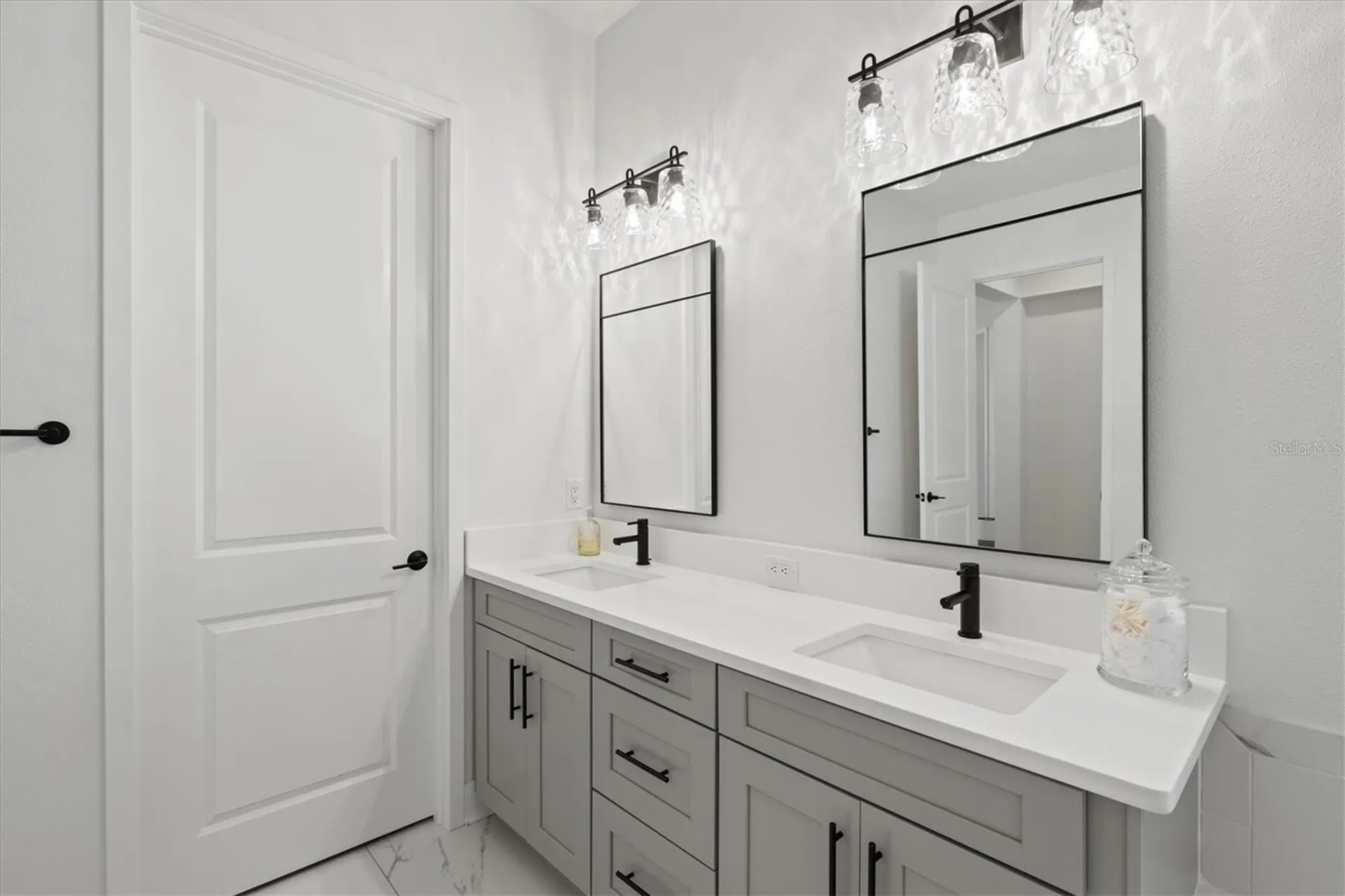 6152 Lungo Lago Drive Sarasota FL 34241